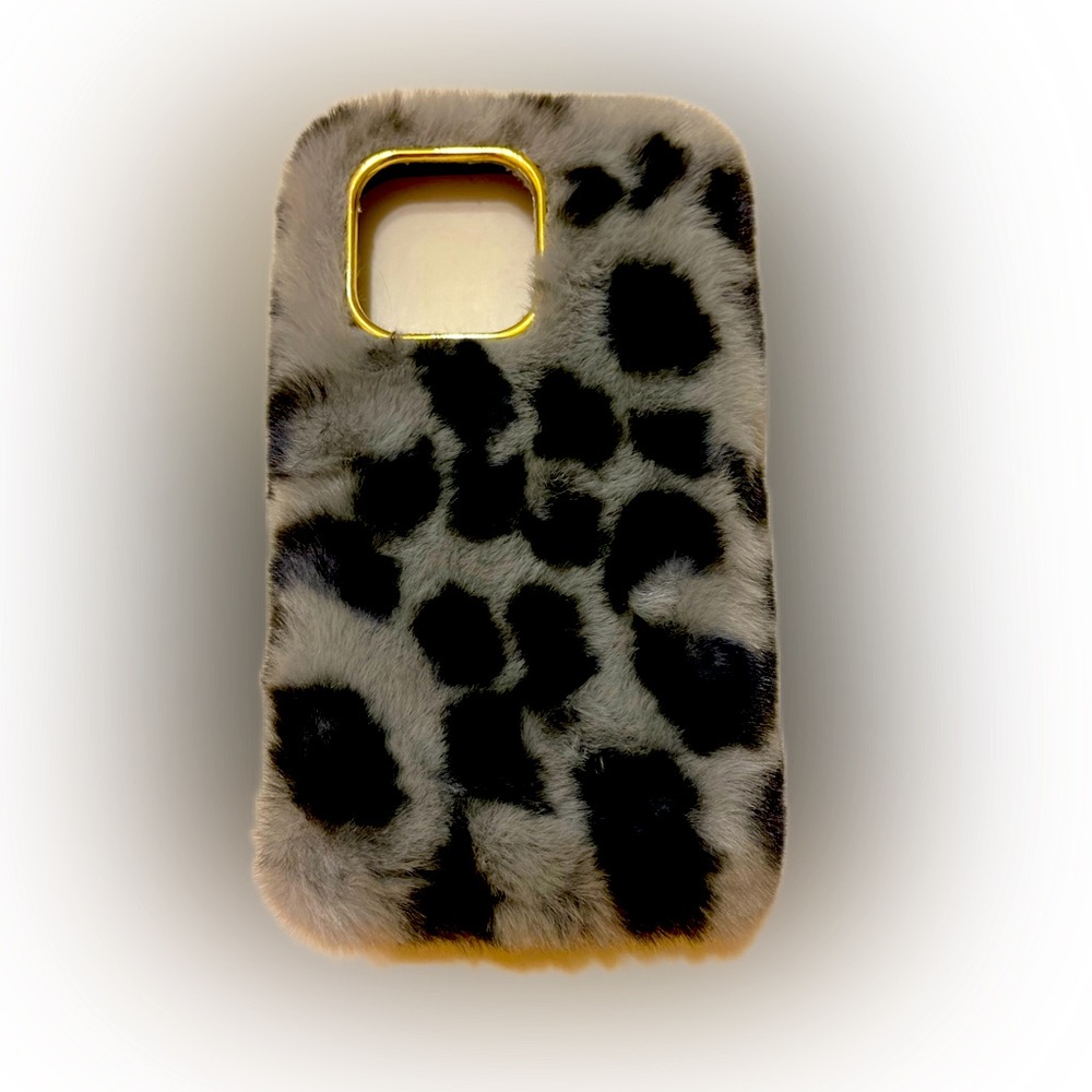 iPhone 14 ProMax Plush Leopard Designed Soft Phone Case NWOT